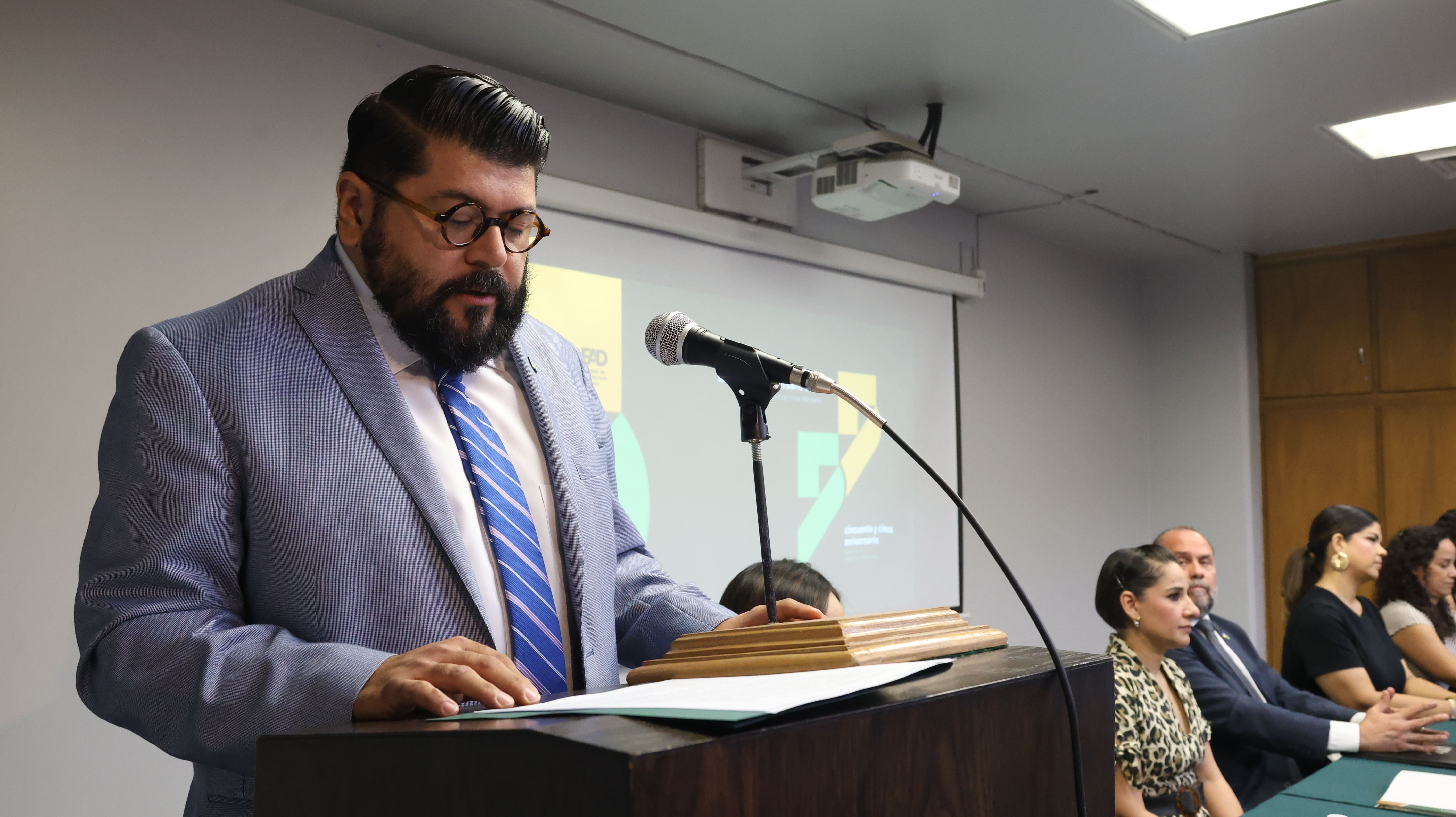 doctor Alejandro José Peimbert Duarte, Director de la FAD