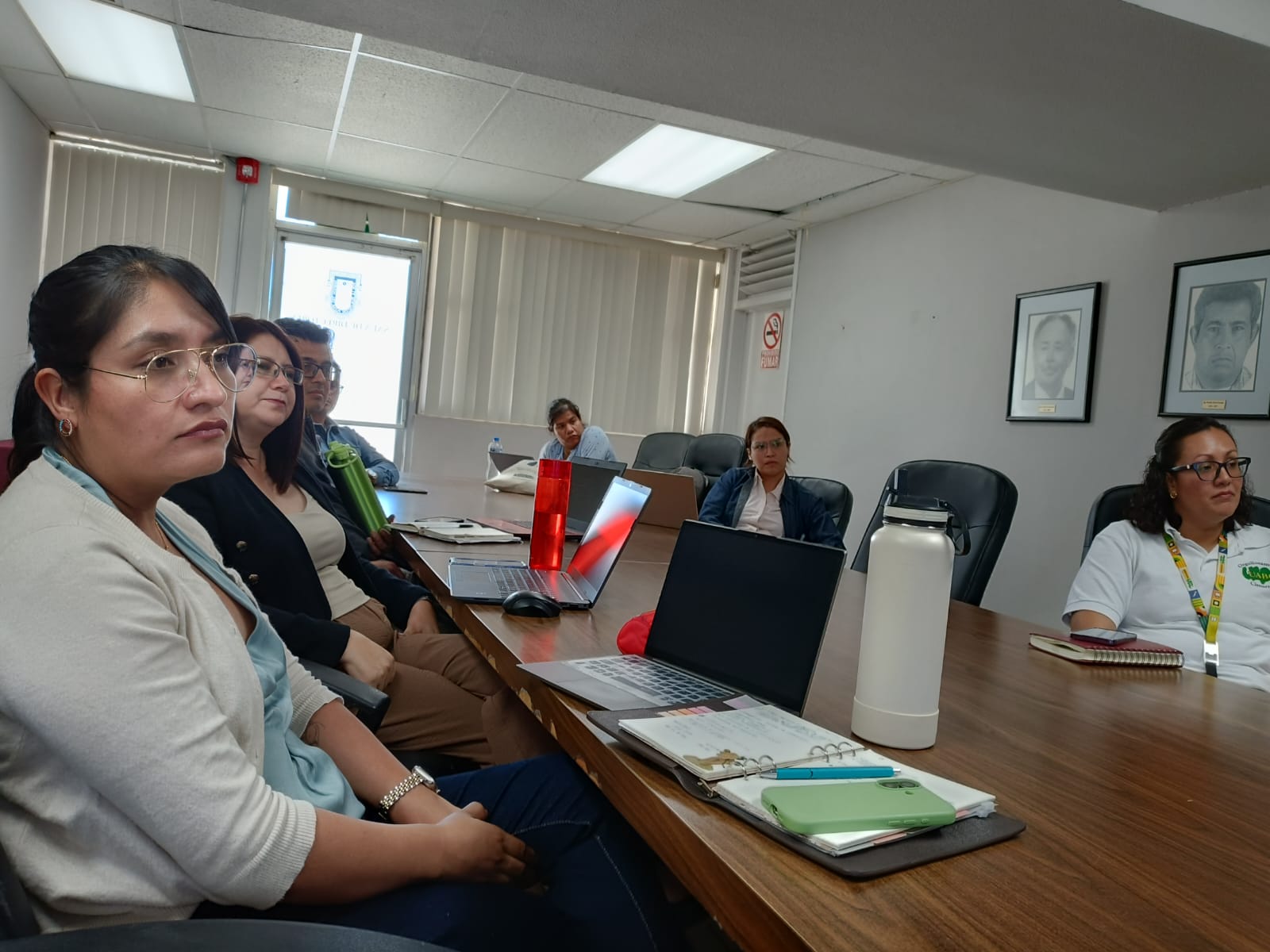 Equipo de trabajo para examen de egreso