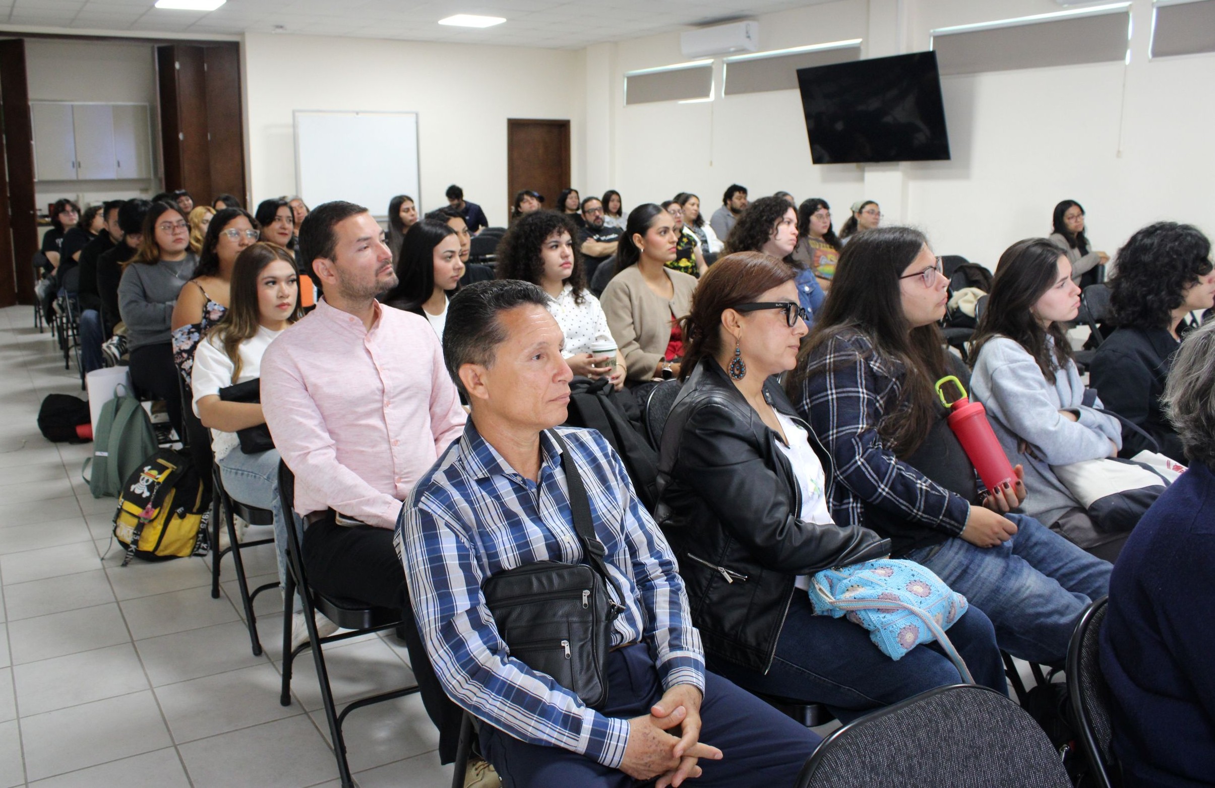 Estudiantes asistentes