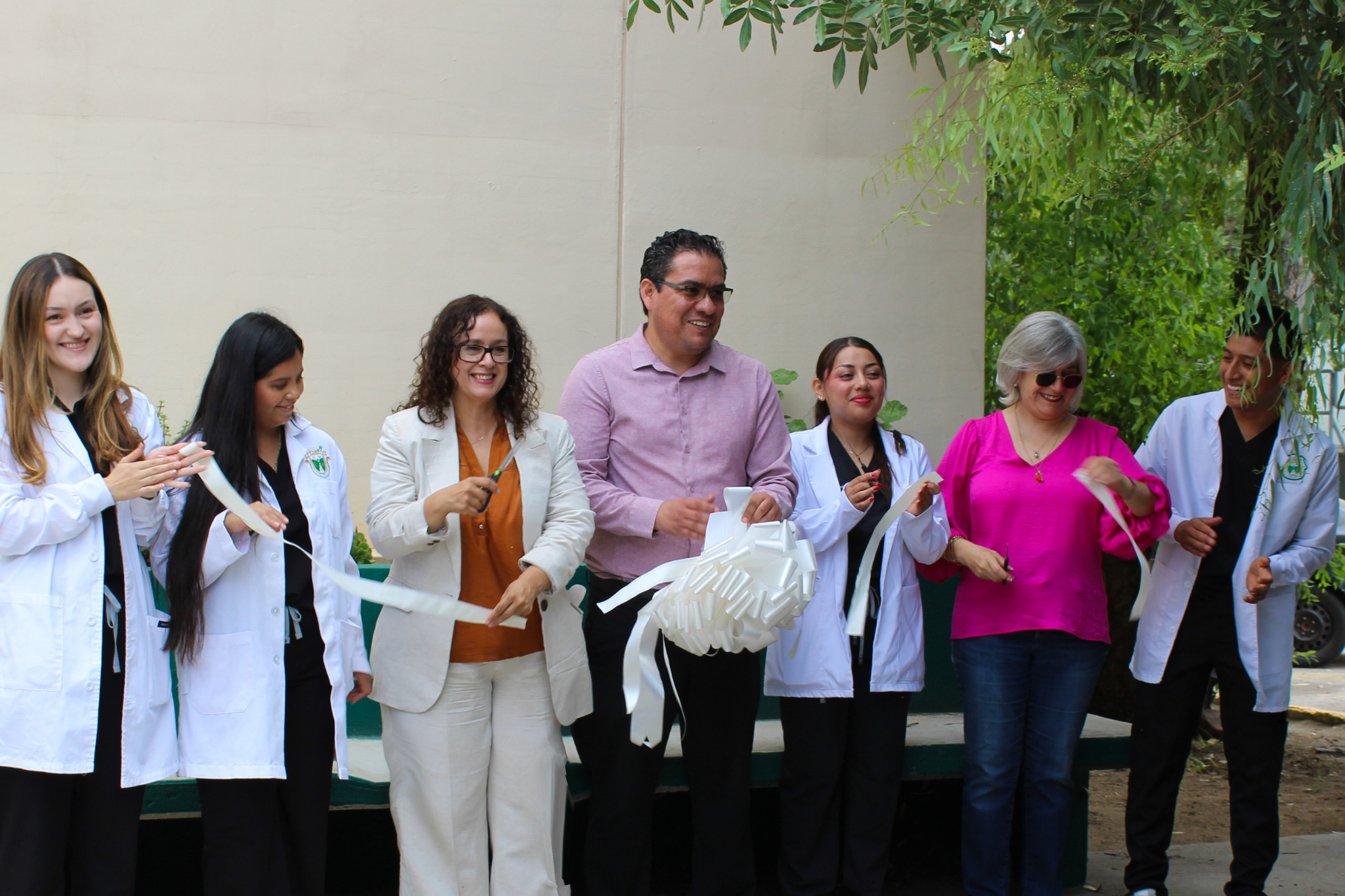 UABC acerca servicios odontológicos mediante unidad móvil