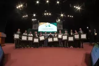aniversario_rector_personas academico_administrativo 